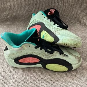 Nike‎ Jordan Tatum 2 Vortex Basketball Sneakers Youth 6.5 Mint Green